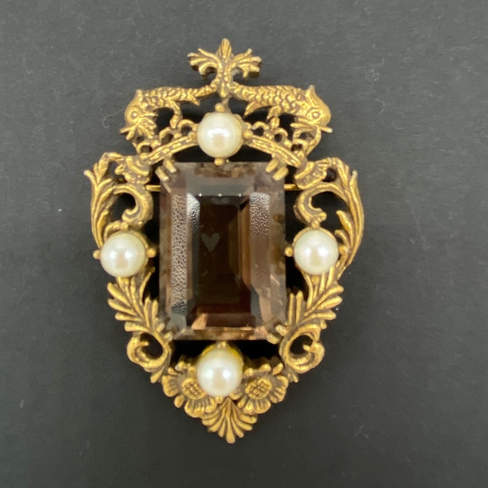 SOLD. Vintage Hattie Carnegie Brooch, Signed - Picture 5 of 8